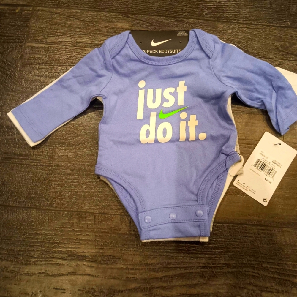 Baby girl Nike 3 pack body suit
